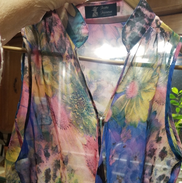 Jeune Jeunesse Sheer Floral Sharkbite Tunic M - Picture 4 of 7